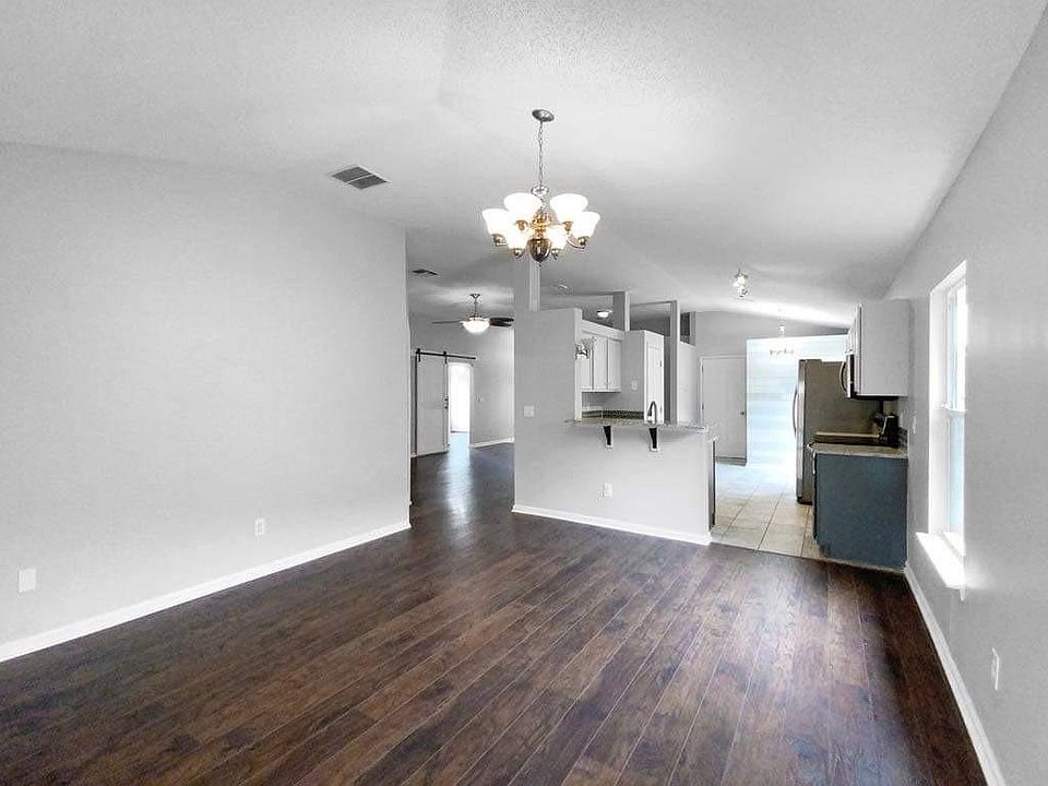 1st image of 1572 Glen View St #1