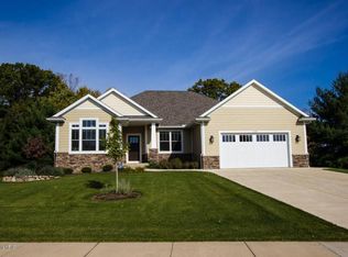1141 Forest Brook Dr, Saint Joseph, MI