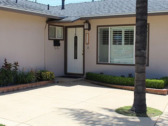 4th image of 1134 E Deodar St