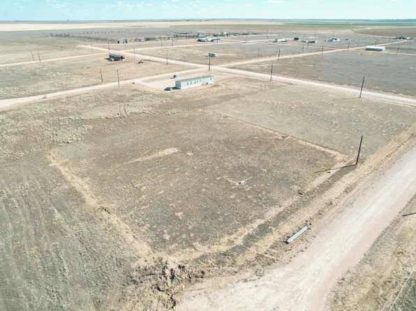 12108 Three Stars Ln, Dalhart, TX 79022