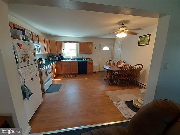 Image 5: : Open floor plan