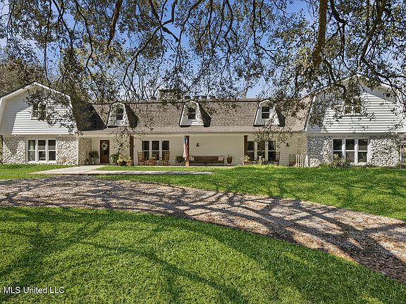 2nd image of 111 Partins Rd
