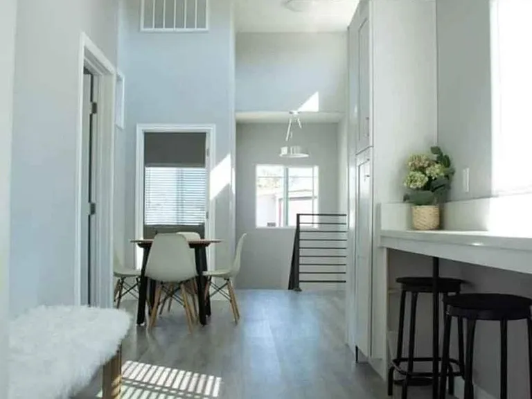 512 N Catalina Ave — Photo 11