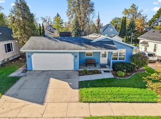 605 5th St, Menasha, WI 54952