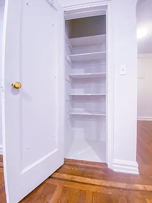 Rented by Gravity Real Estate Advisors | media 39