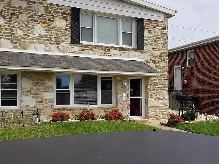 1819 Beyer Ave #B — Photo 1
