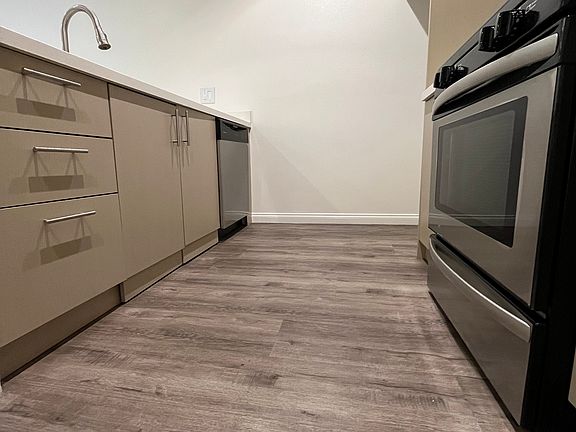 3rd image of 8715 Tobias Ave APT 305