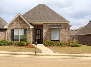 8 Enclave Cir, Ridgeland, MS 39157