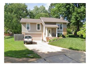 2 Lemonwood Ct, Saint Peters, MO