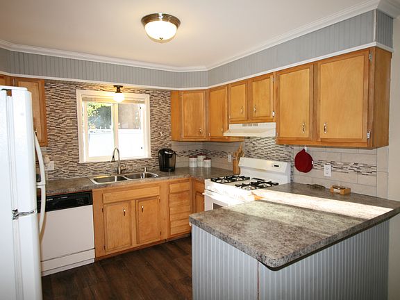5th image of 725 N Walnut St