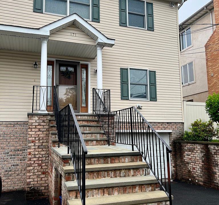 1st image of 171 Woodside Ave