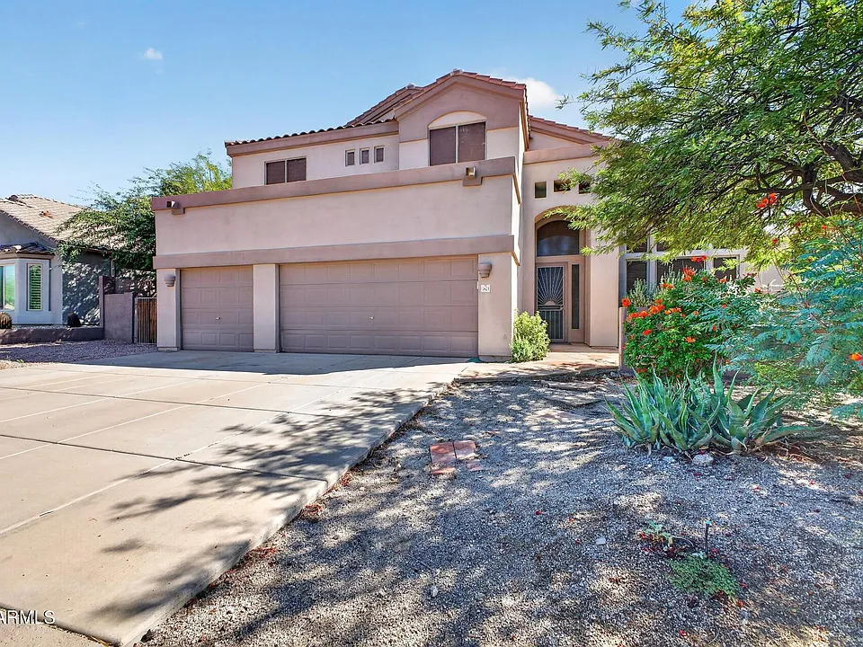 3821 N Red Sky Cir