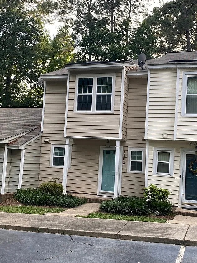 2 bed, 2.5 bath, 1248 sqft, $1,650 — Photo 1