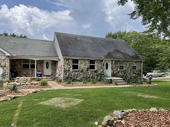 2nd image of 308 Lee Dr