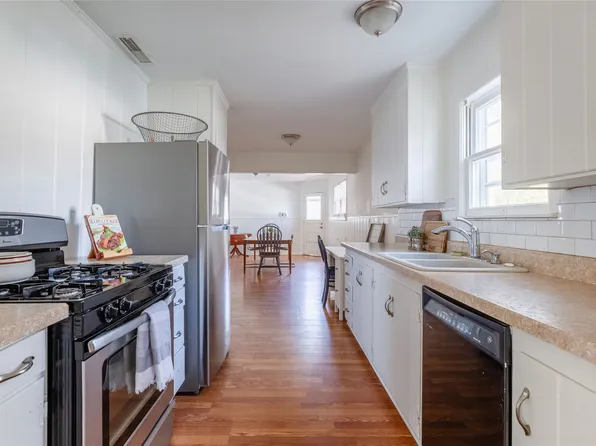 1844 Junius St, Fort Worth, TX 76103