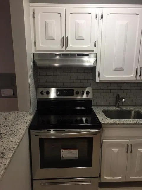 3 bed, $1,595 — Photo 2