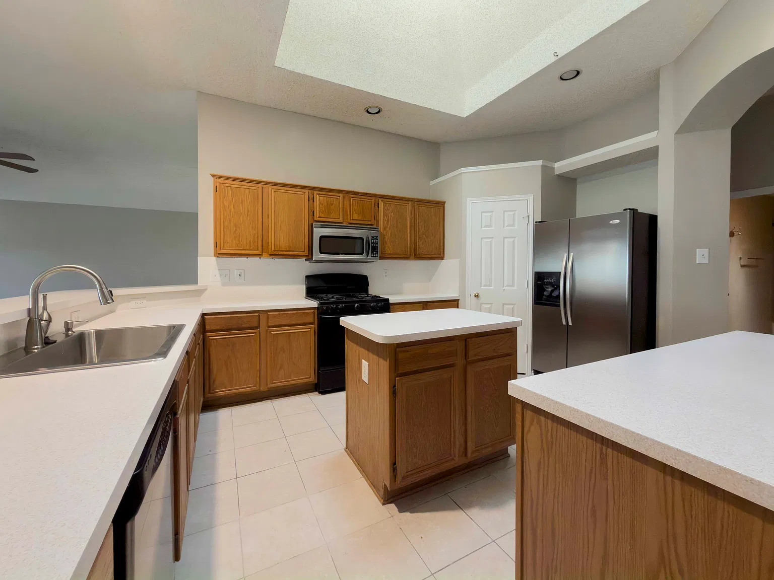 919 Blossomwood Court — Photo 3