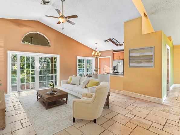 2224 Soundings Court, Greenacres, FL 33413