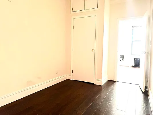 Rented by Pear NYC LLC | media 9