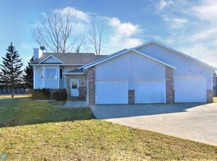 806 8th Ave SE, Barnesville, MN 56514