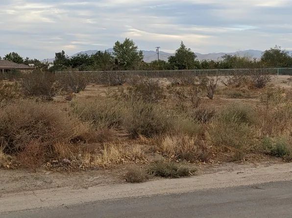 Sycamore St, Hesperia, CA 92345