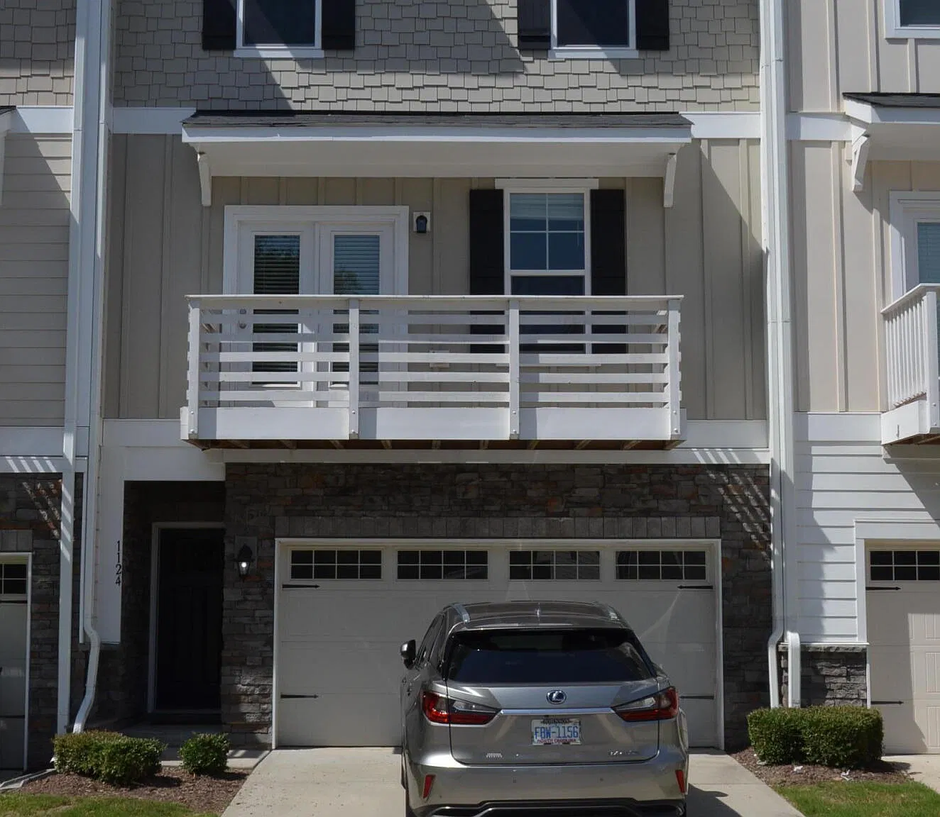 4 bed, 3.5 bath, 2250 sqft, $2,350 — Photo 1
