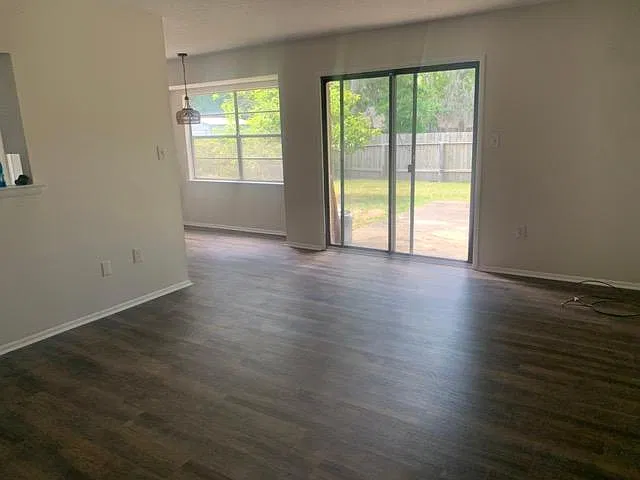 3 bed, 1343 sqft, $2,000 — Photo 4