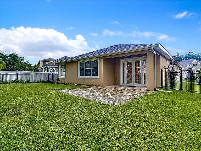 636 Spring Oak Cir — Photo 35