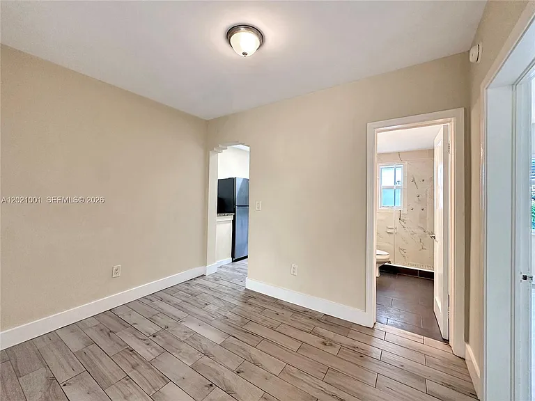 965 Bay Dr #2 — Photo 6