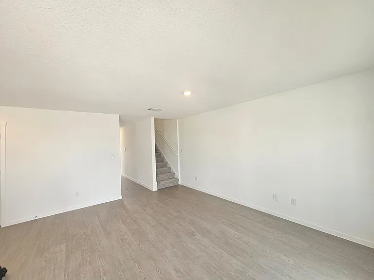 100 Silent Sky Ln — Photo 20