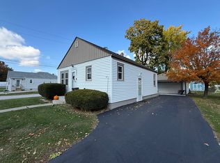 821 Elm St, Valparaiso, IN 46383