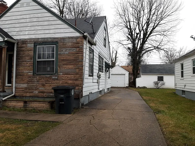 4109 Midway Ave — Photo 3