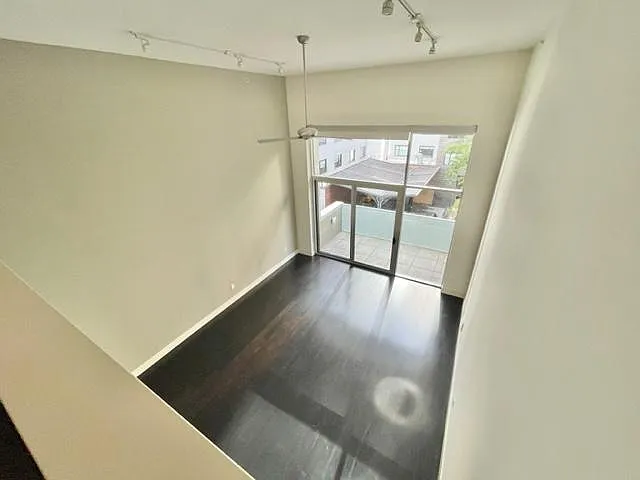 188 King St #304 — Photo 36