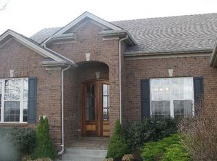 121 Inverness Dr, Georgetown, KY 40324