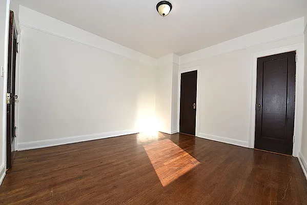 Rented by Keller Williams NYC | media 32