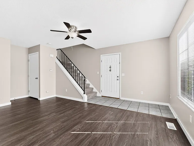 Walnut Woods Apartments — Photo 51
