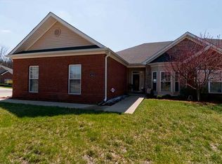 900 Cristland Rd #27, Louisville, KY 40214