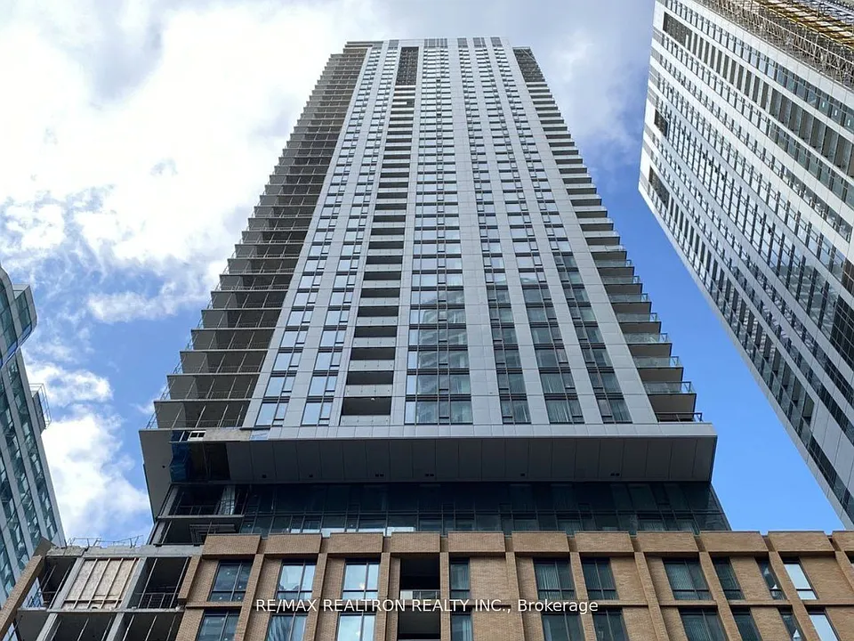 8 Widmer St #1210