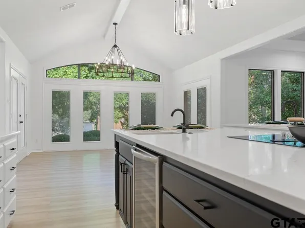 1338 Hideaway Ln W, Hideaway, TX 75771