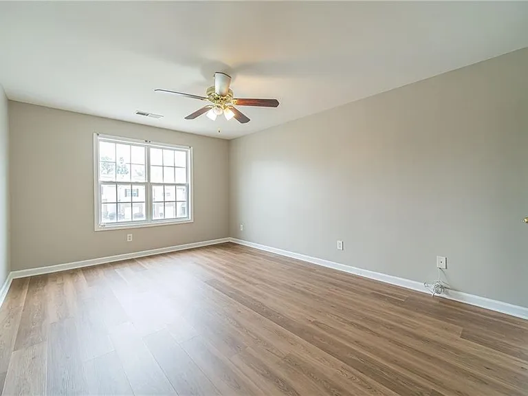 1191 Primrose View Cir — Photo 23
