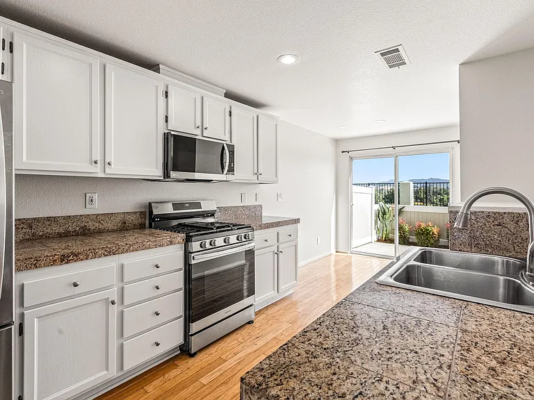 5020 Codorniz Way #22 — Photo 5