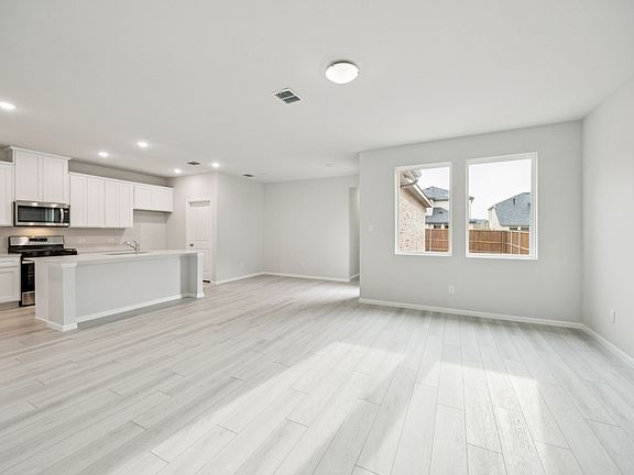 5th image of 1816 Acosta Dr