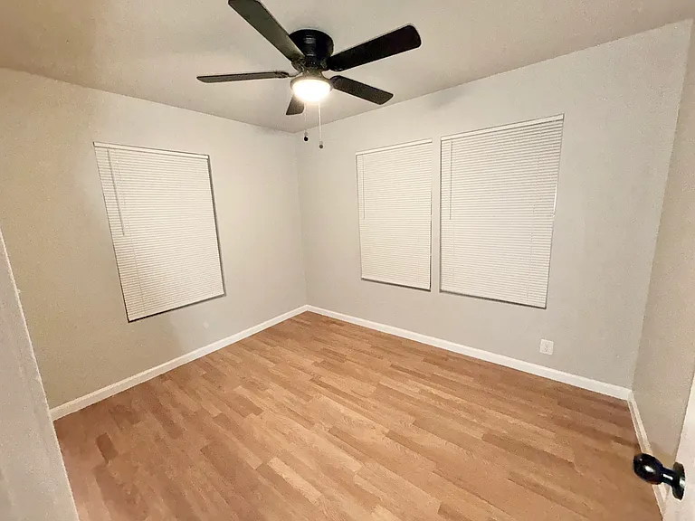240 Kirk Pl #2 — Photo 9