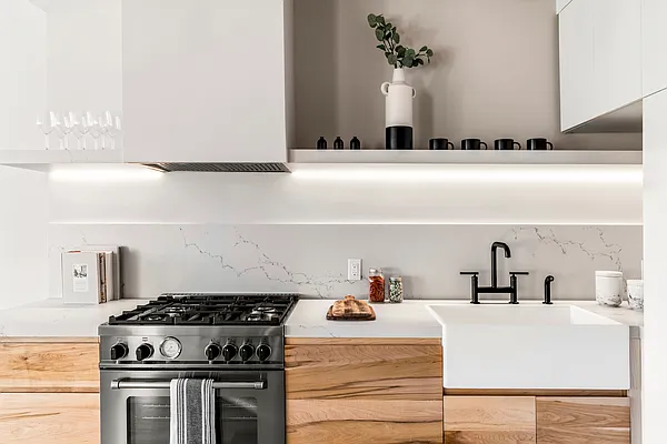 Sold by MNS | media 16