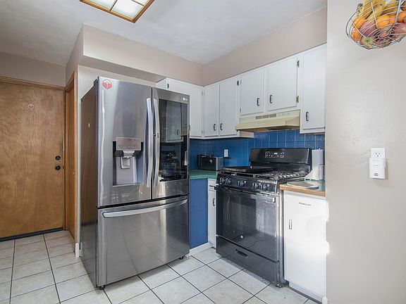 5th image of 30034 Velma Ln