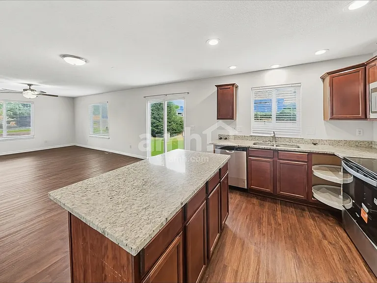 2496 Sierra Springs Dr — Photo 3