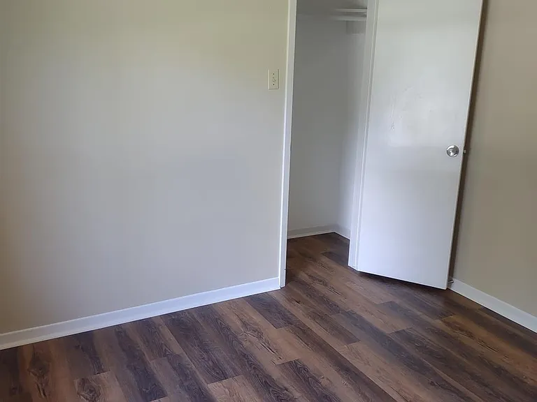 102 Libby Cir — Photo 21