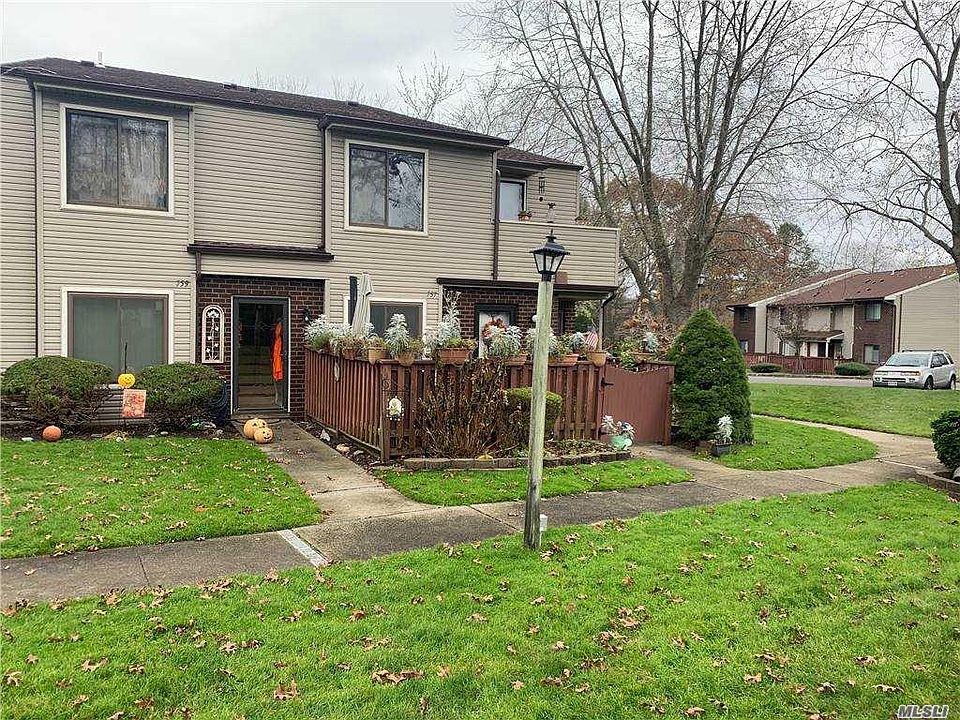 1st image of 759 Hilltop Ct