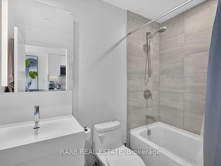 39 Mary St #1810 — Photo 19