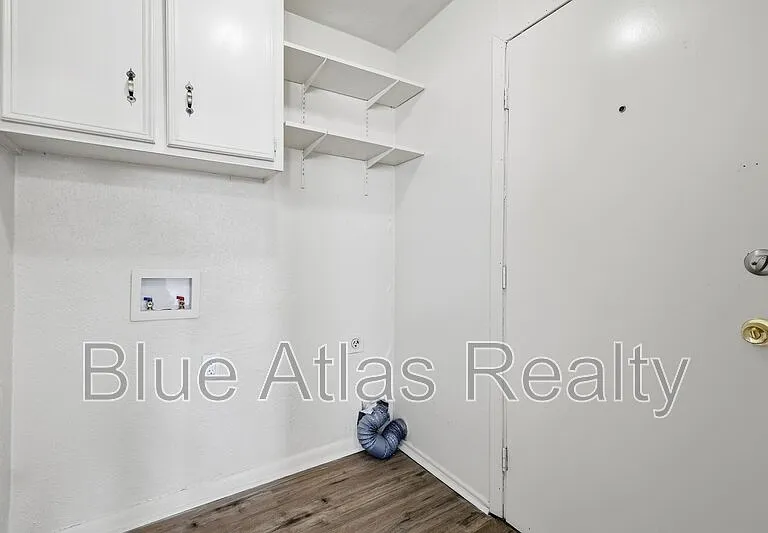 704 Skyline Dr — Photo 13